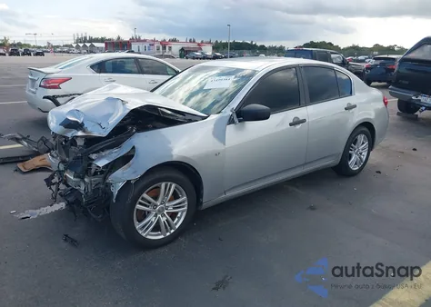 2015 Infiniti Q40 z USA, uszkodzony, nr VIN JN1CV6ARXFM651008